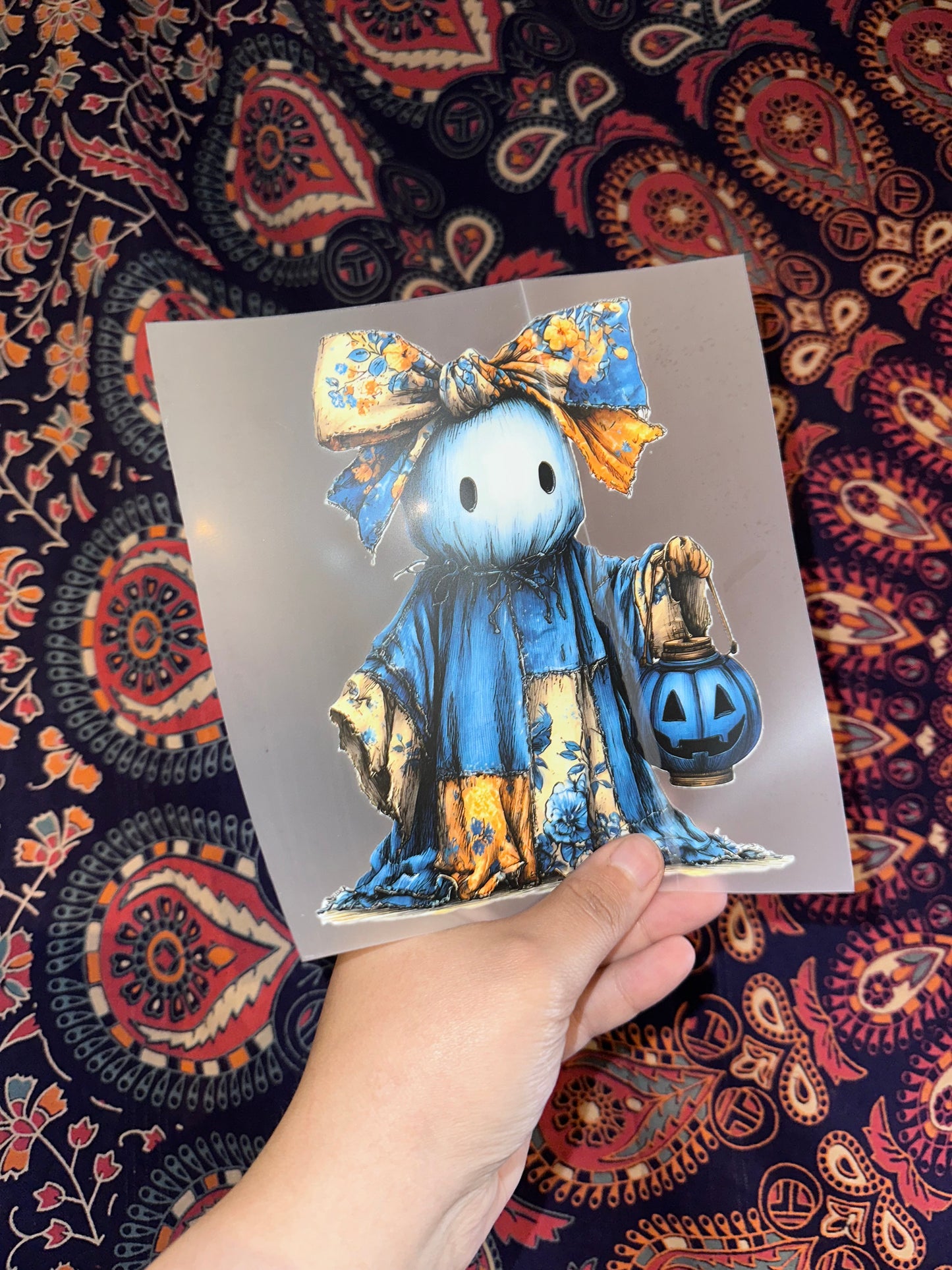 Ghost w/ Bow (Youth)