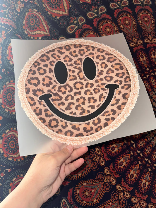 Leopard Smiley -H
