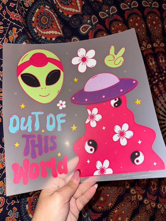 Out Of This World- Groovy Aliens - C