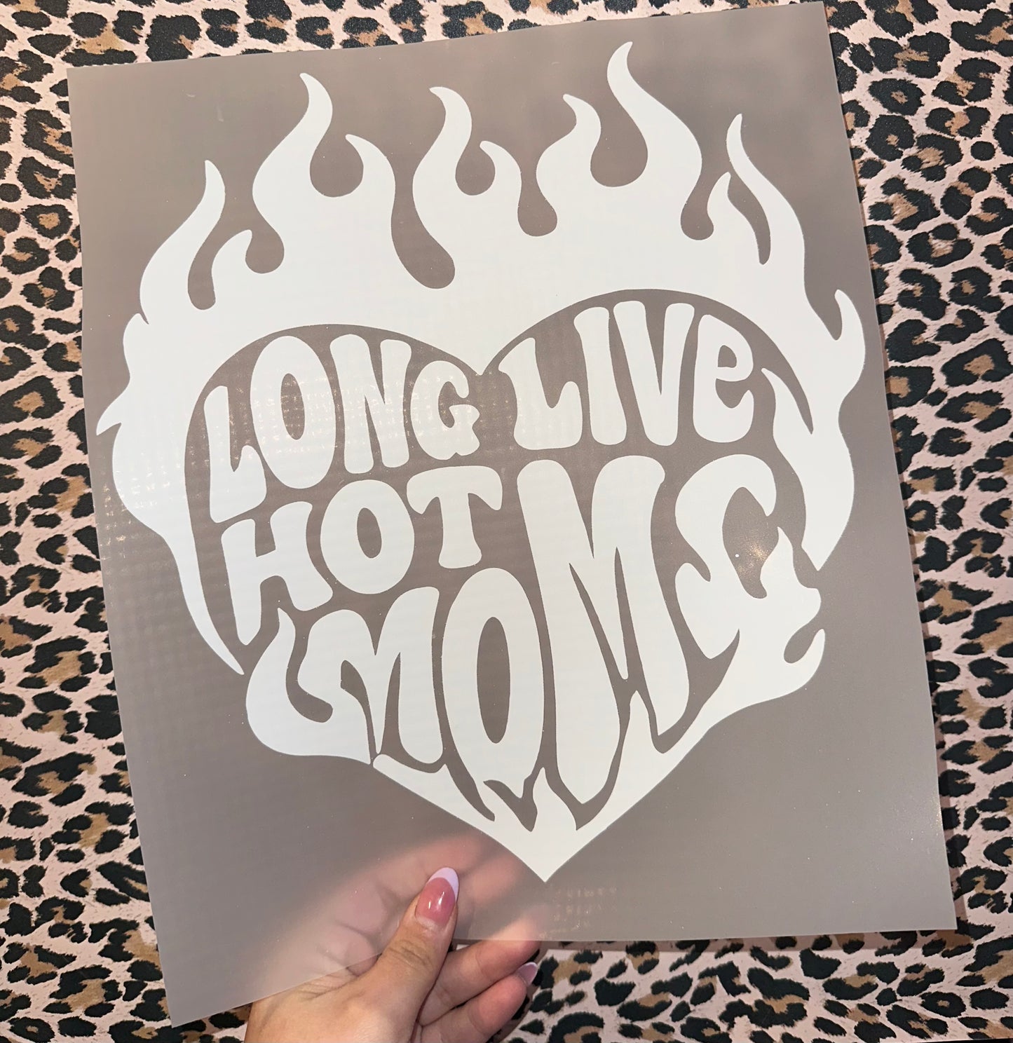 Long Live Hot Moms White- H