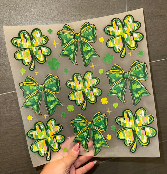Green Clover & Bows